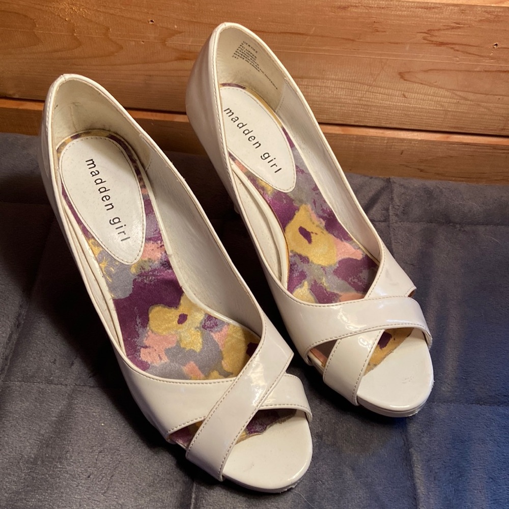 dress shoes by madden‎ girl